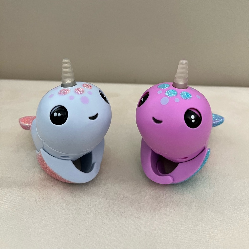 Set of 2 Interactive Wowwee Fingerlings Narwhals